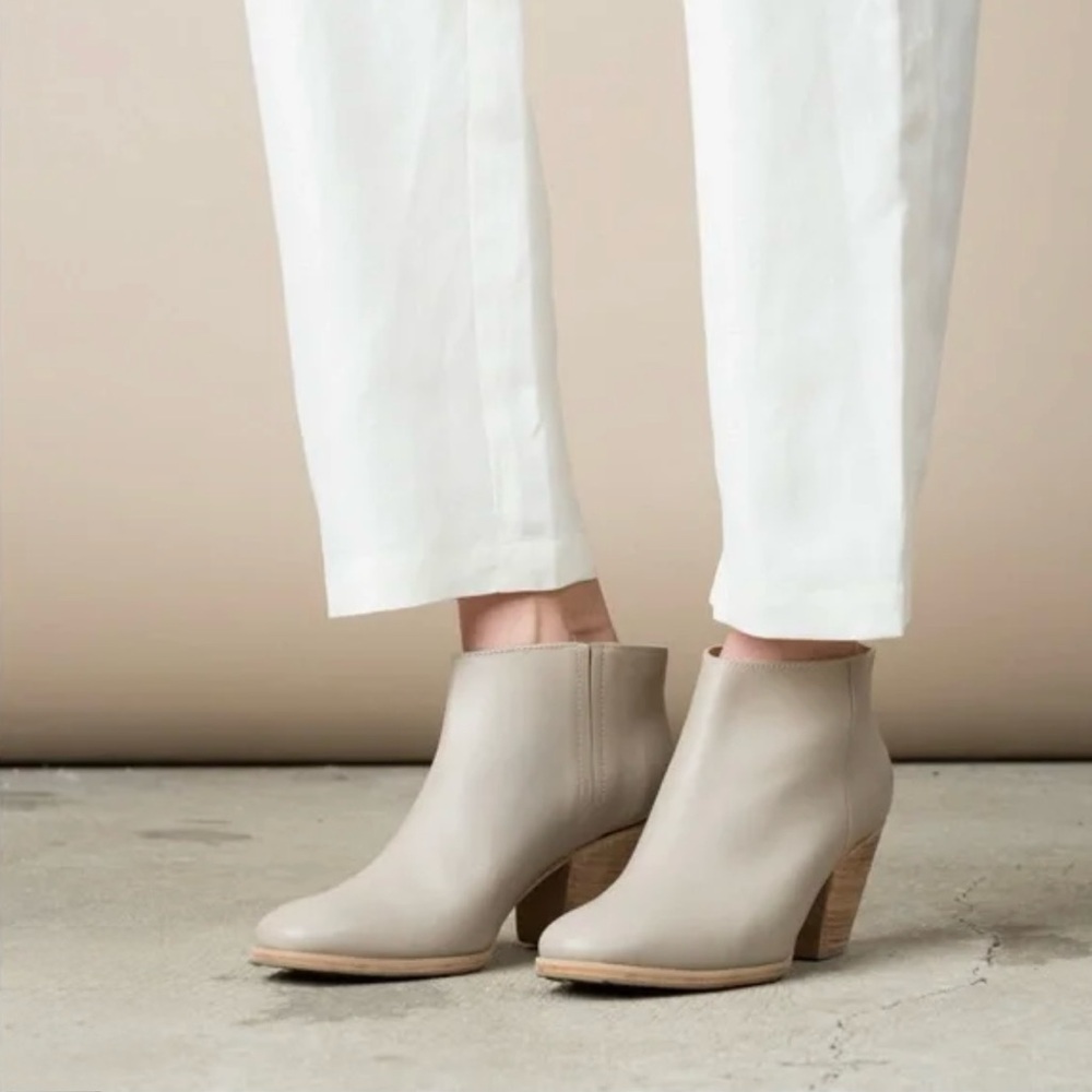 Rachel Comey Mars Ankle Heeled Booties Leather Heels Boots Taupe Cream 8.5 8 1/2